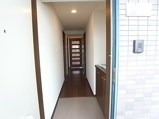 グランディス新八柱 玄関