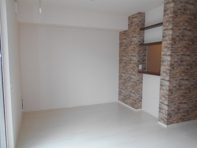 モン　レーヴ リビング