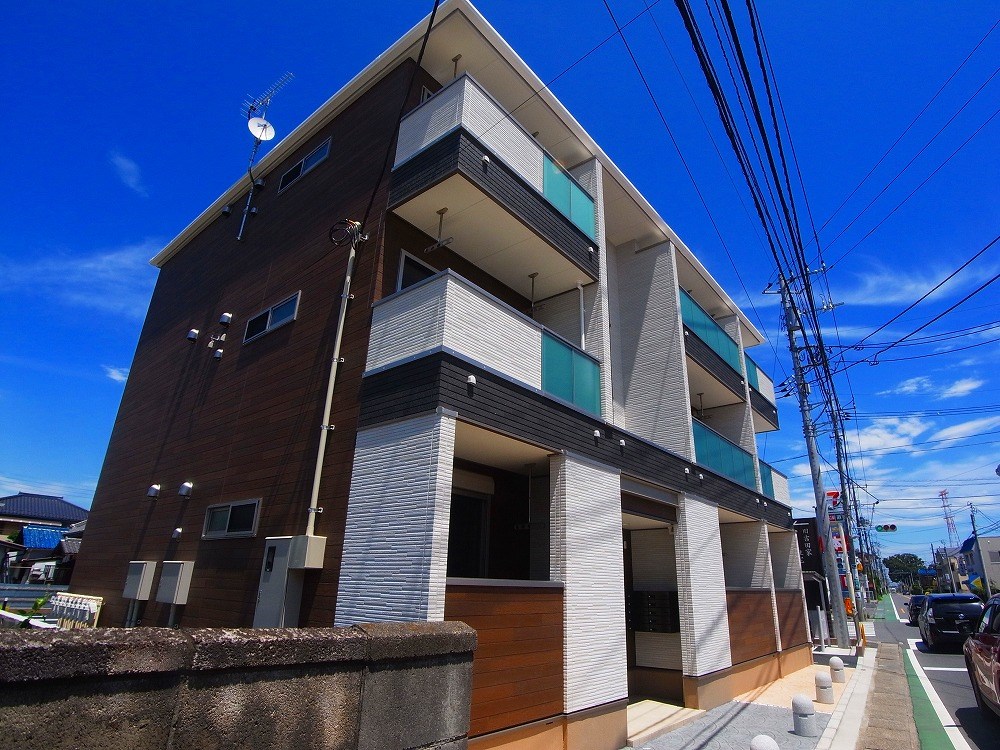 カーサ・ラッフィナートⅢ 301号室 外観