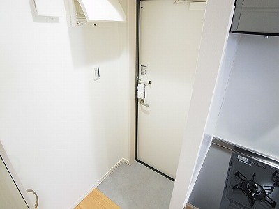 ルッカ新松戸 玄関