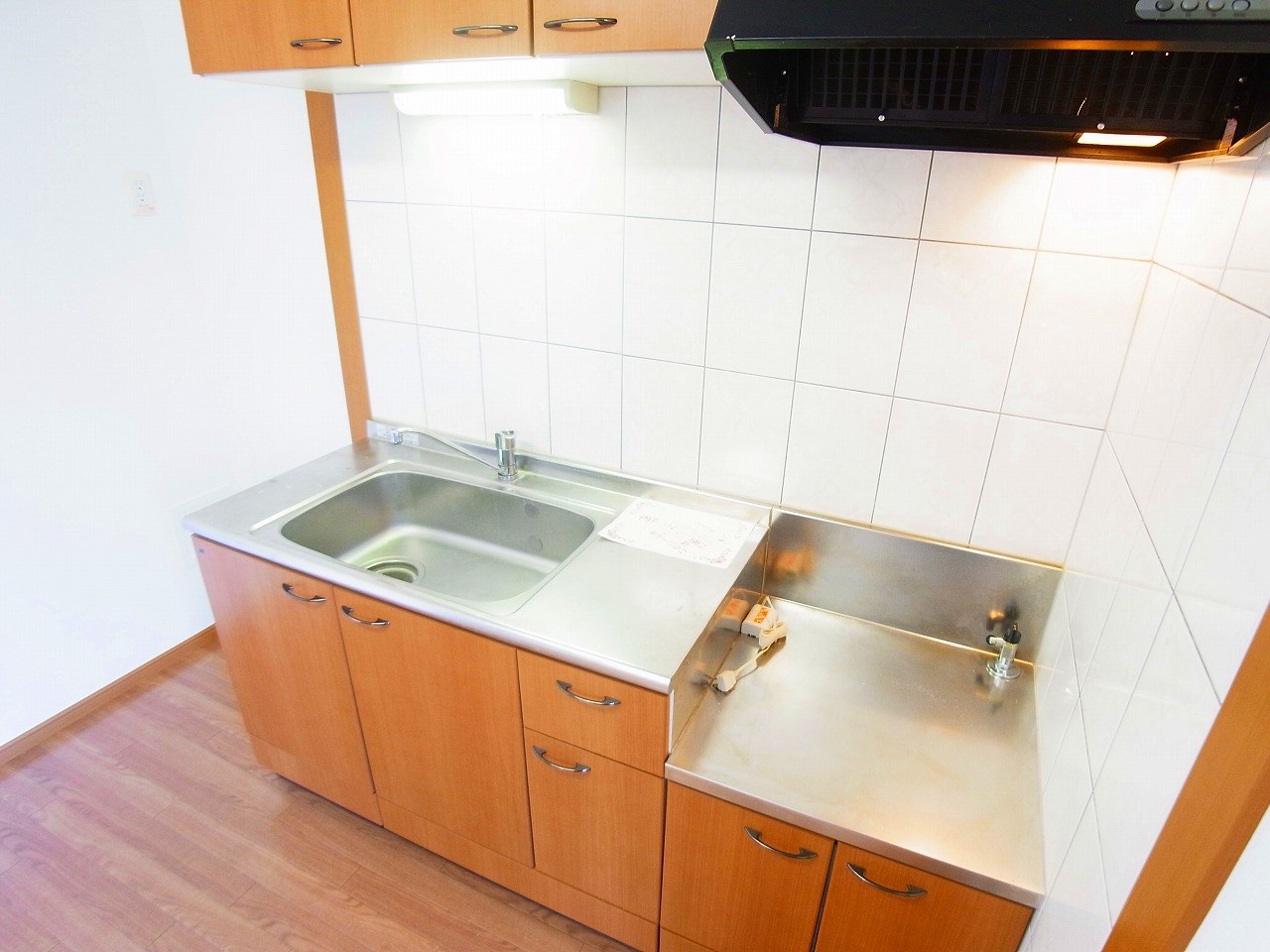 クレメント駒木C キッチン