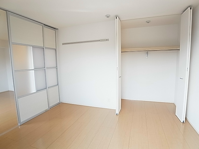 ルーエＡ ベッドルーム