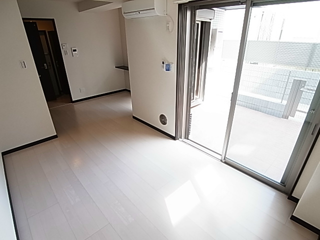 CREW HOUSE 東松戸 リビング