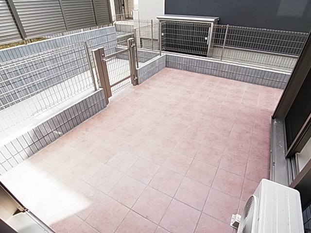 CREW HOUSE 東松戸 ベランダ