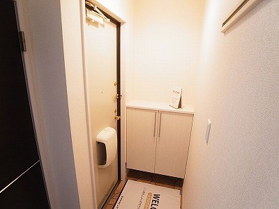 オベルジーヌB 玄関