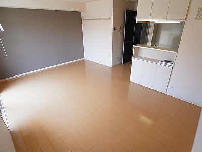 オベルジーヌB リビング