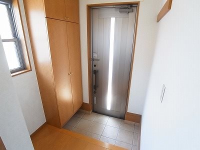 F-3 玄関
