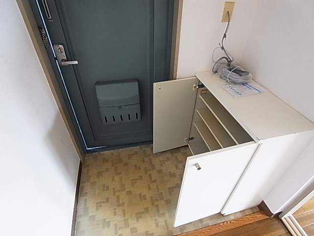 メゾンコグレ 玄関