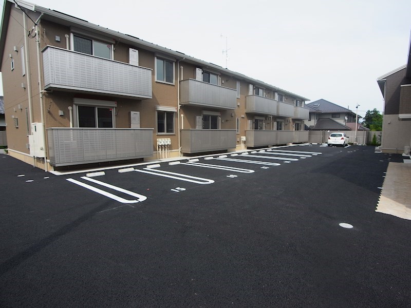 クレストフォーチュンＢ 駐車場