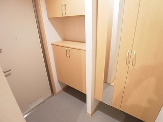 クレイドル 玄関