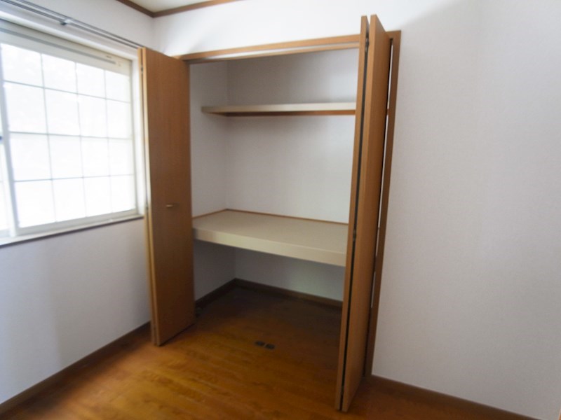 クレディ・コマＡ その他3