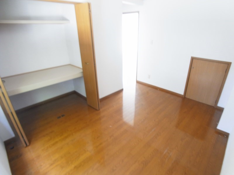 クレディ・コマＡ その他9