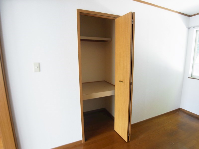 クレディ・コマＡ その他11