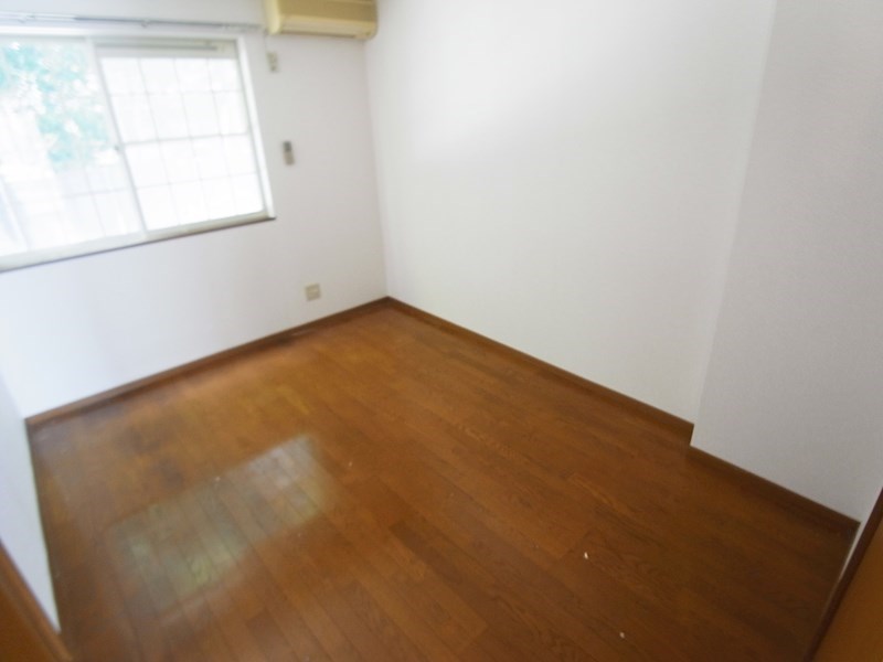 クレディ・コマＡ その他12