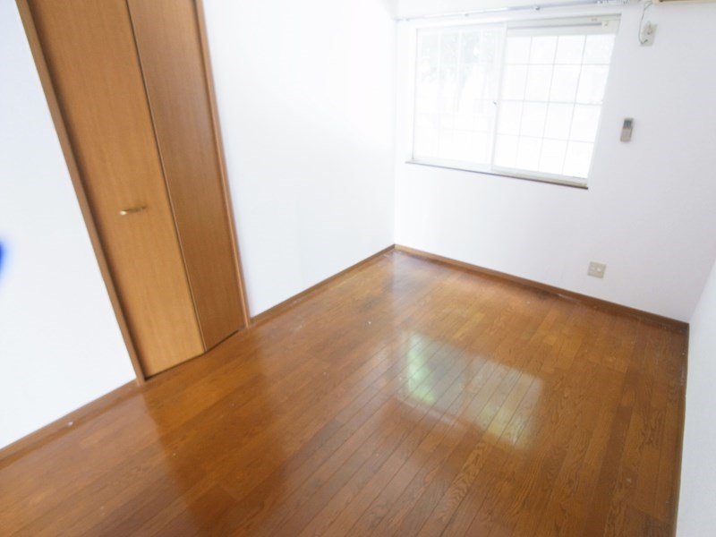 クレディ・コマＡ その他13