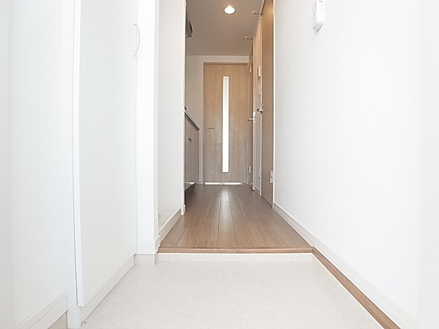 リブリ・南柏 玄関