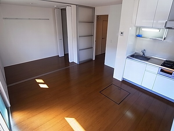 リ・サクラA・B リビング