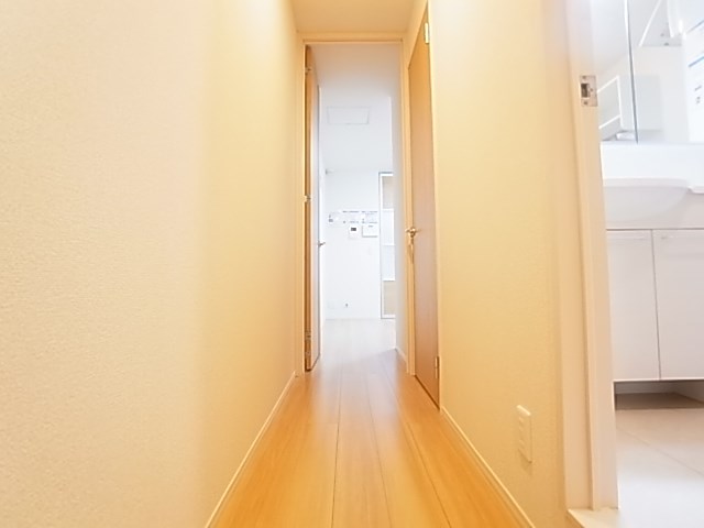 ディアコート本木 玄関