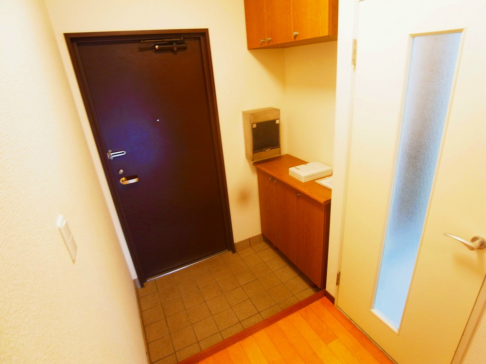 ポルシェ柏 玄関