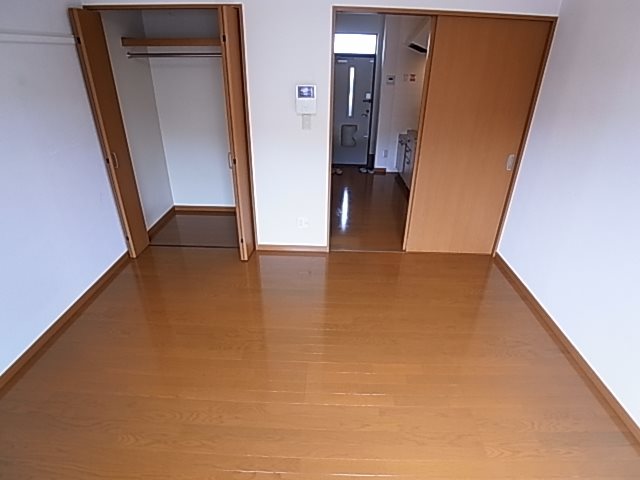 アーバン・コート リビング