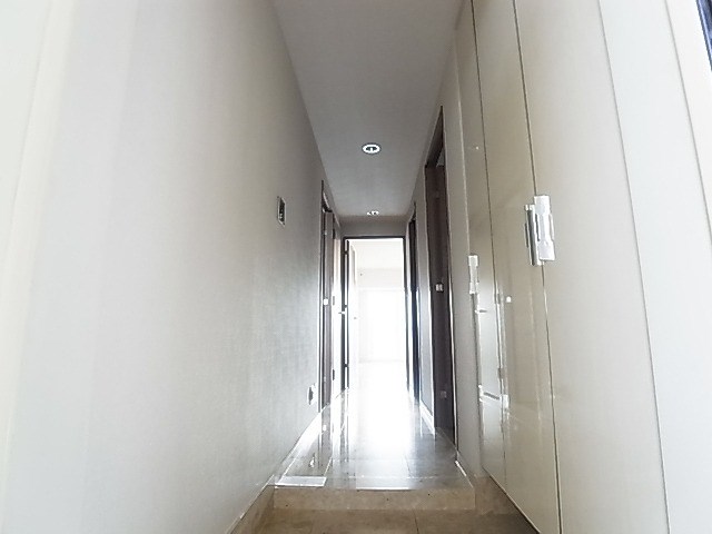 アトランティス綾瀬 玄関