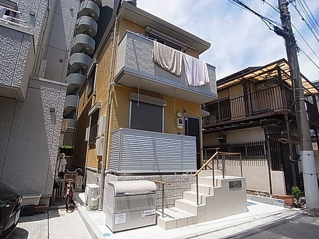 Crane Hills 外観写真