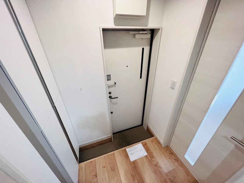 グランドール足立 玄関