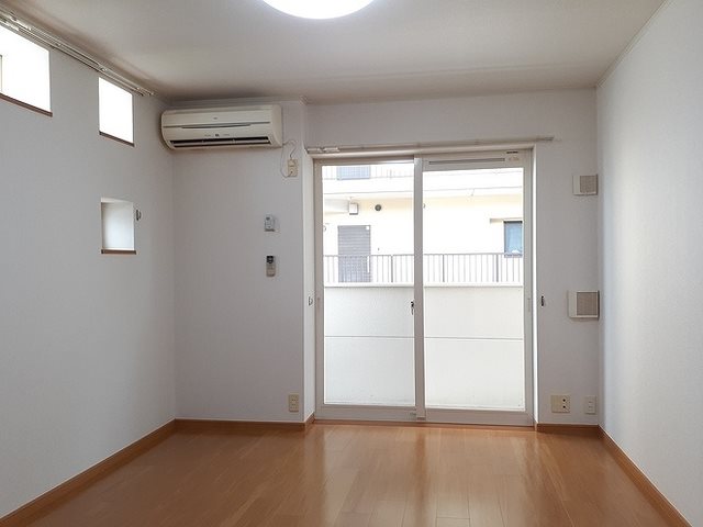 エレガンス リビング