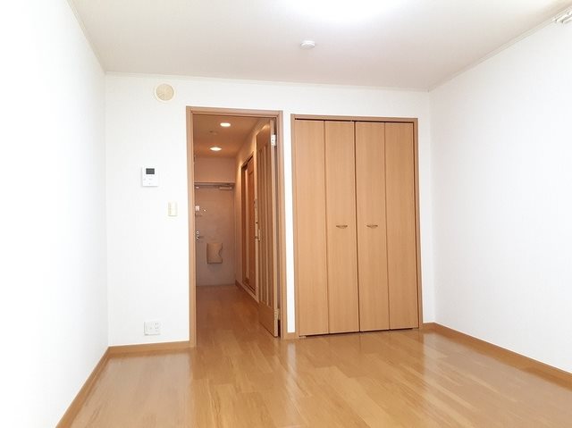 エレガンス ベッドルーム