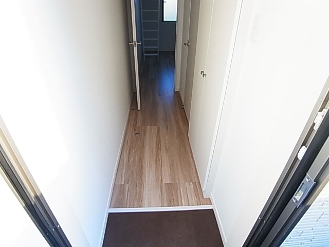 プレミアハイツ六町 玄関