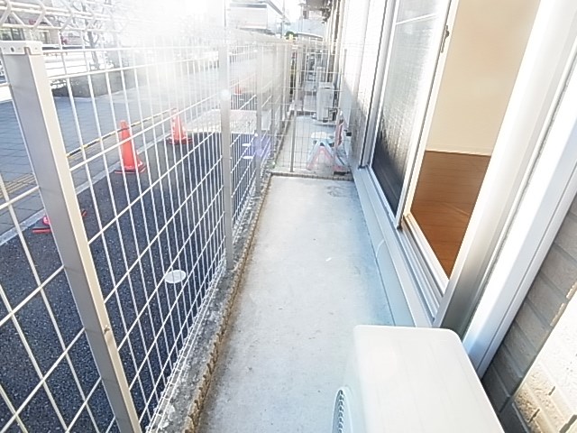 アクシス・ウィル２ ベランダ