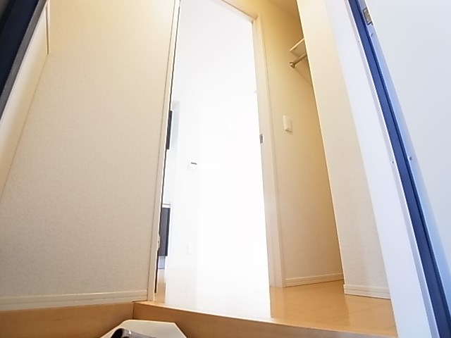 ウィングホープ 玄関