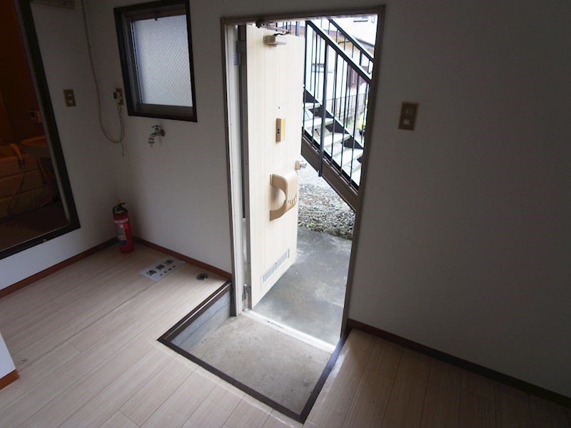 立野ハイツＢ棟 玄関