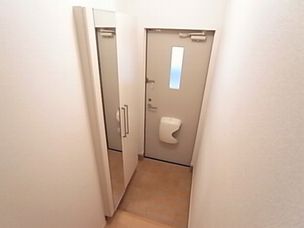 シームリーⅡ 玄関