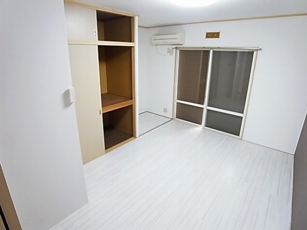 エコーハイツA リビング