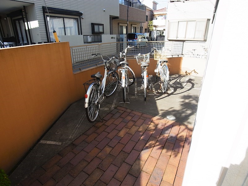 ＡＤＯＮＩＳ　ＨＯＵＳＥ その他外観1