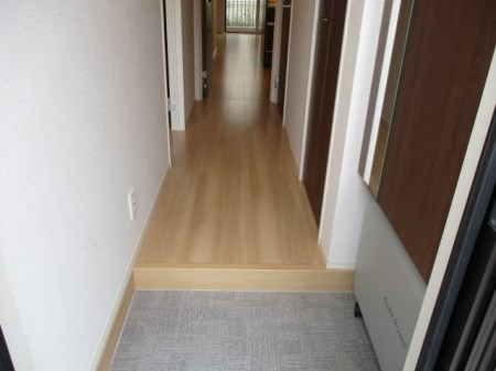 ボナール(千駄堀） 玄関