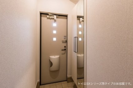 イーストヒルⅥ 玄関