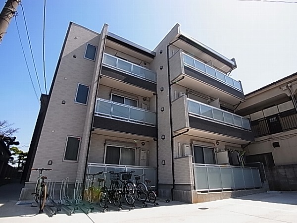 リブリ・ディファレント 303号室 外観