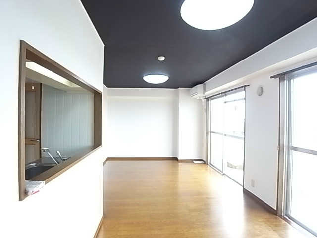 INSURANCE　BLDG.ⅩⅢ リビング