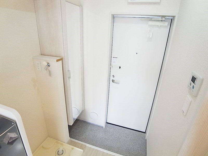 カーサフローラ 玄関