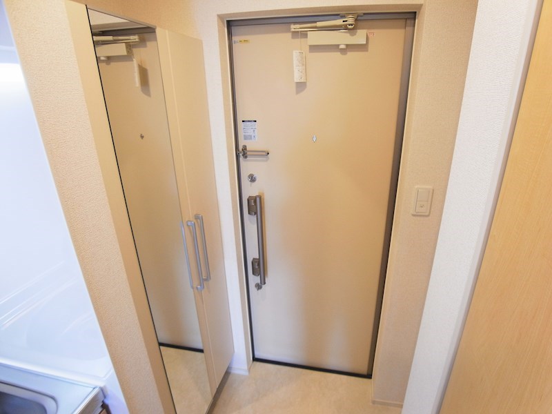 アライブ　ジュネス 玄関