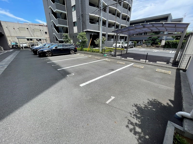 セレス稔台 駐車場