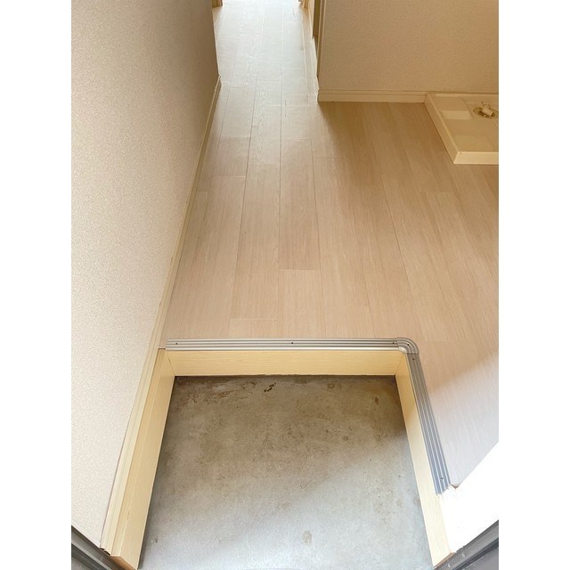 リヴィエール綾瀬 玄関