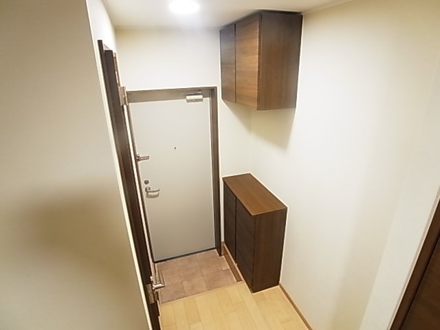エストIJ IZUMI 玄関