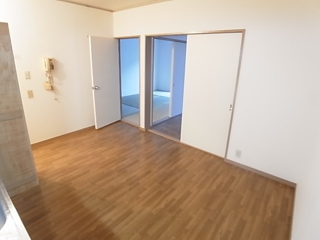 エステートピア堀内２  リビング