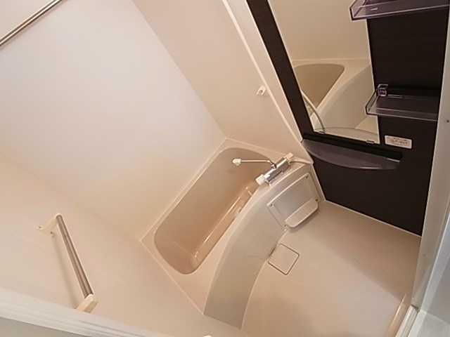 リブリ・C　West 風呂画像