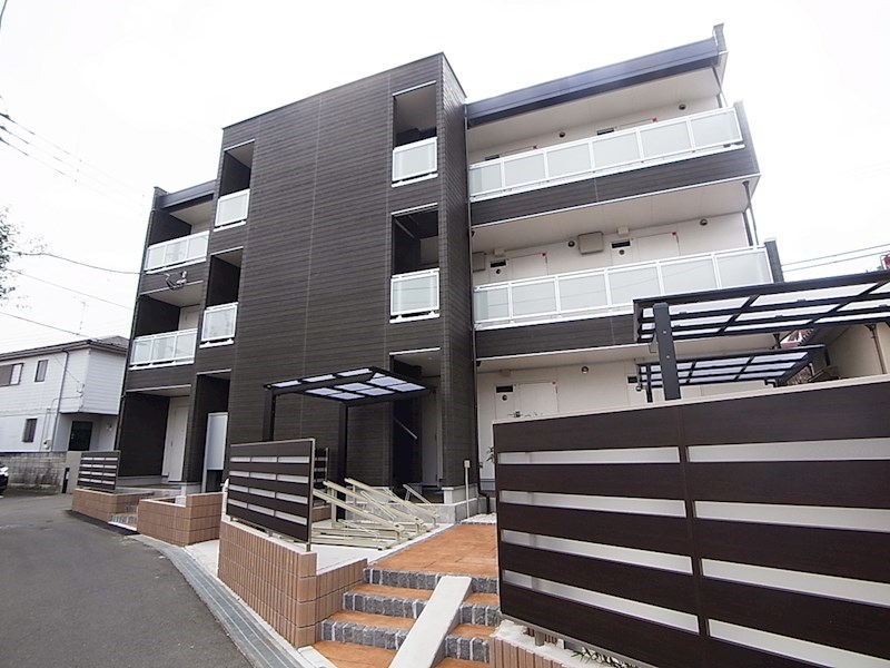 リブリ・C　West 301号室 外観