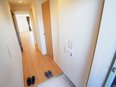 ロイヤルグレース道 玄関