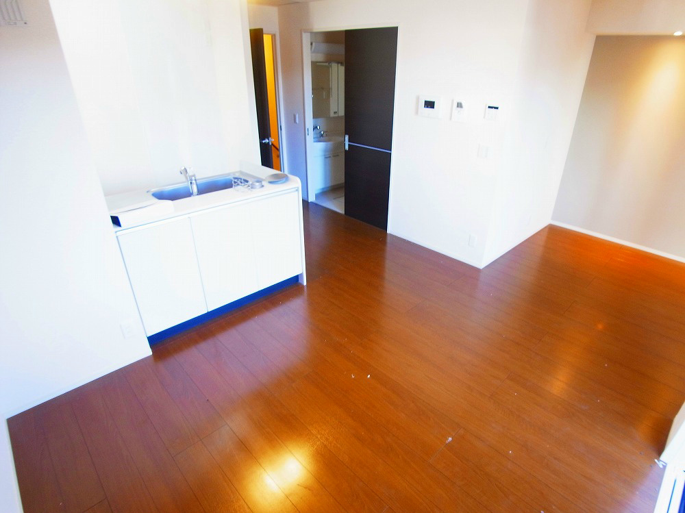 アミ・クール リビング